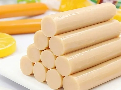 Salchichas de carne de pollo